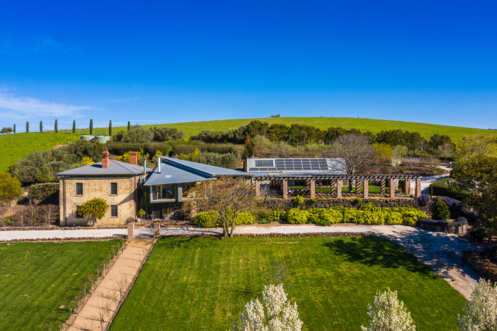 Vale Hill House 4 bedroom luxury home near Daylesford